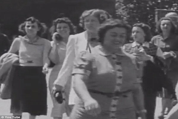 Is this the world's first cell phone Film from 1938 shows a woman talking on a wireless device... but it is not 'time travel' family say to the disappointment of conspiracy theorists
