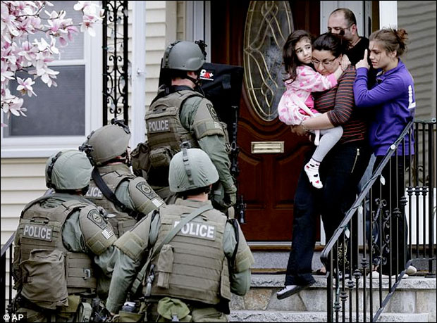 Video SWAT police gunpoint raids in Boston Were Conducted “House After House”
