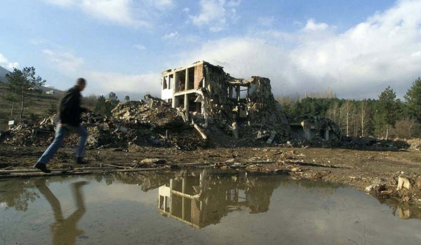 15yo NATO bombings of Yugoslavia in 15 dramatic photos
