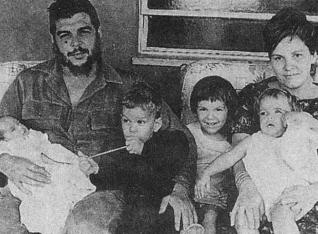 Che with family