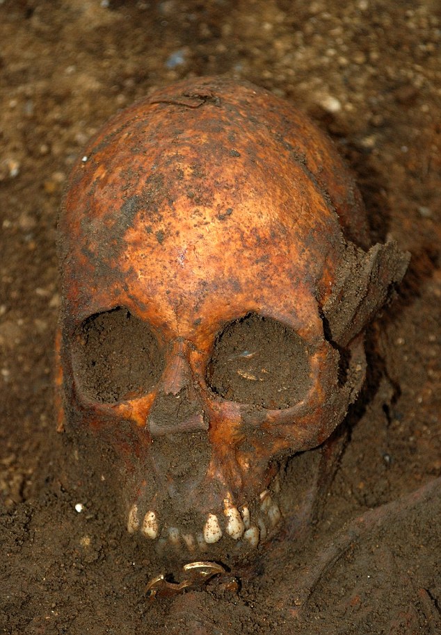 Is this Britain’s first Christian burial? Anglo Saxon grave reveals 16-year-old girl laid to rest with a gold cross