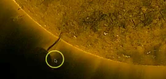 Video: Unidentified Object Near Sun – Is It Feeding Off The Sun ?