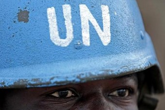 U.S. soldiers forced to wear U.N. logo ?
