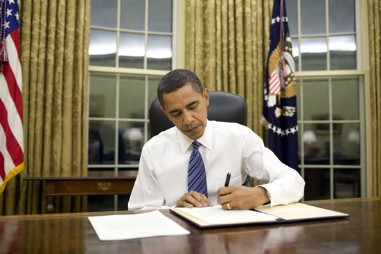 Video: Obama Has Signed 923 Executive Orders In 40 Months