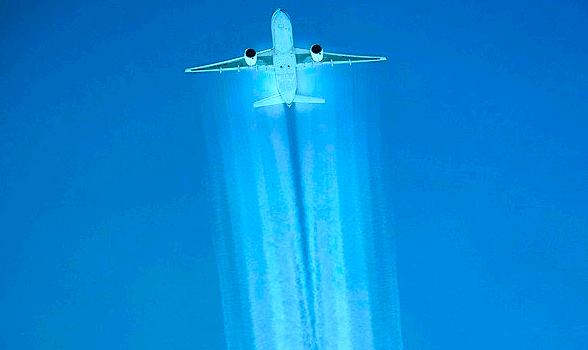 Video: Chemtrail Tanker Up-Close with ON and OFF Spraying