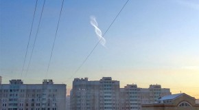 Incredible “Double Helix DNA Cloud” Appears In the Moscow Sky