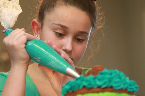 11-Year-Old Girl BANNED From Selling Cupcakes By Control Freak Government Bureaucrats