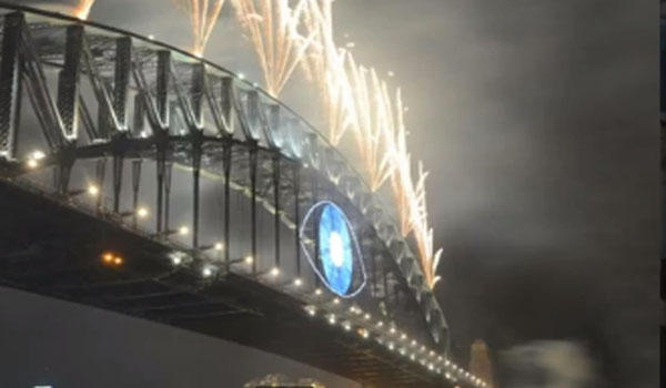 Video Illuminati Eye In New Years Eve Fireworks Display – Australia