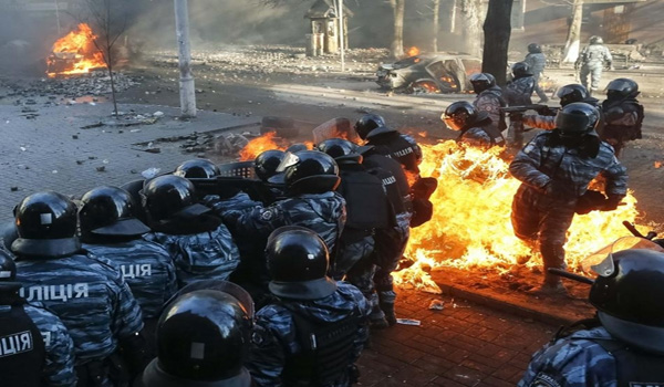 28 Intense Photos From The Bloodiest Day Of Ukraine’s Uprising