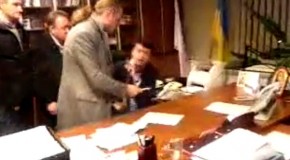 Humiliation: Ukrainian MP & thugs beat state TV Channel head into resigning