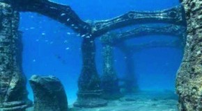 5 Mind Blowing Underwater Cities!