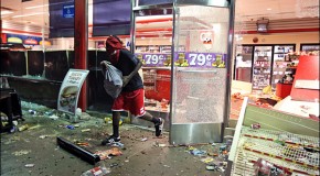 Riots, looting, gunfire and chaos near Ferguson, Missouri