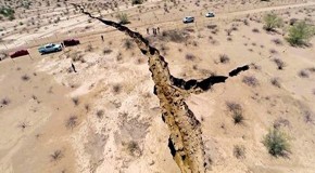 Video – MYSTERY: Giant Earth Crack Opens Up Along Costa de Hermosillo in Mexico