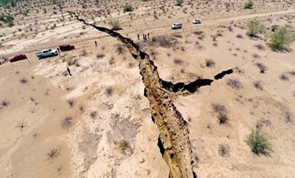Video - MYSTERY Giant Earth Crack Opens Up Along Costa de Hermosillo in Mexico