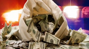 Off-Duty Cop Finds $125,000 Cash in the Middle of the Road. Finds Owner, Returns it to Him