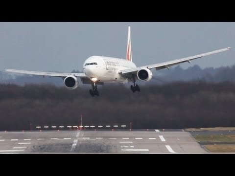Crosswind LANDINGS during a STORM at Düsseldorf B777, 767, 757 A330 Sturm Andrea, watch in HD