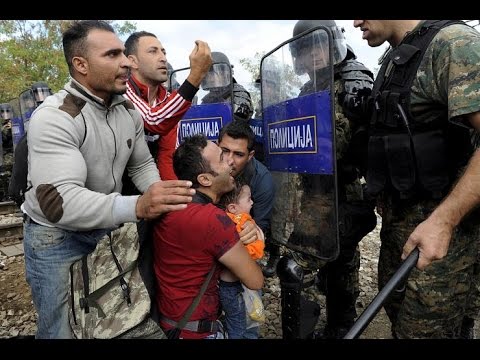 Macedonia closes border with Greece to refugees