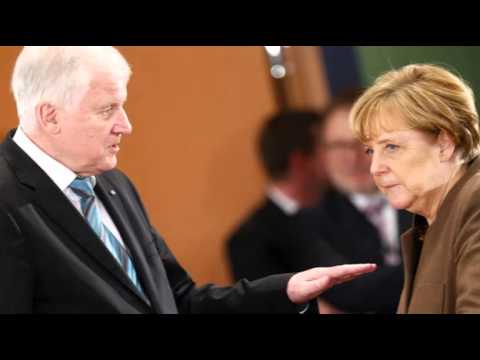 Bavarian premier lashes out at Merkel’s open door refugee policy