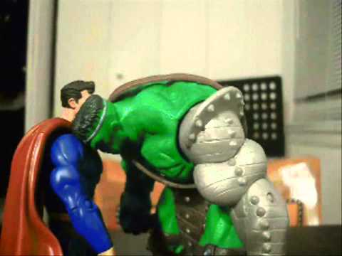 World War Hulk    vs    Superman (Stop Motion Fight)