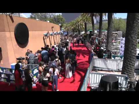 Hollywood 101 – Damian Miles, Red Carpet Correspondent – 2011 MTV Movie Awards