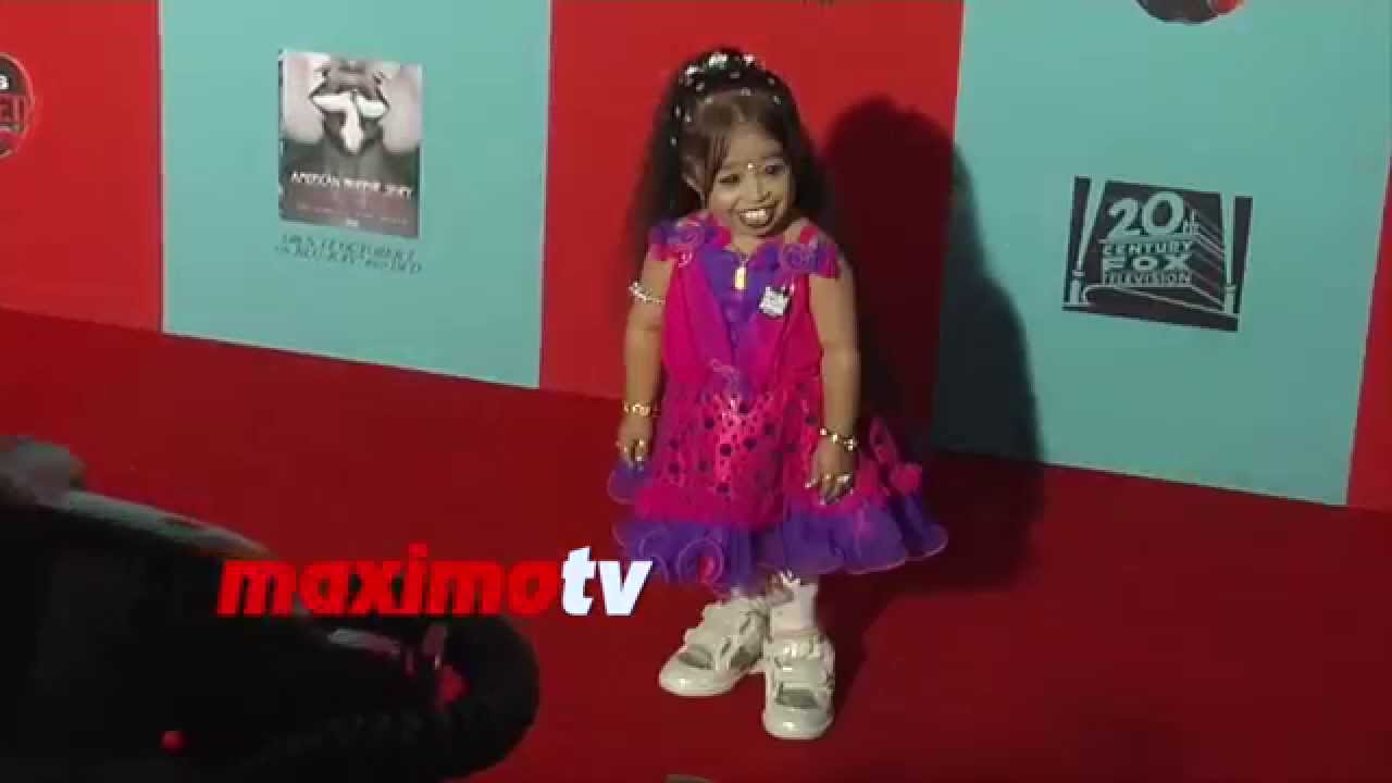 Jyoti Amge Attends Fx’s “AHS Freak Show” Red Carpet Arrivals
