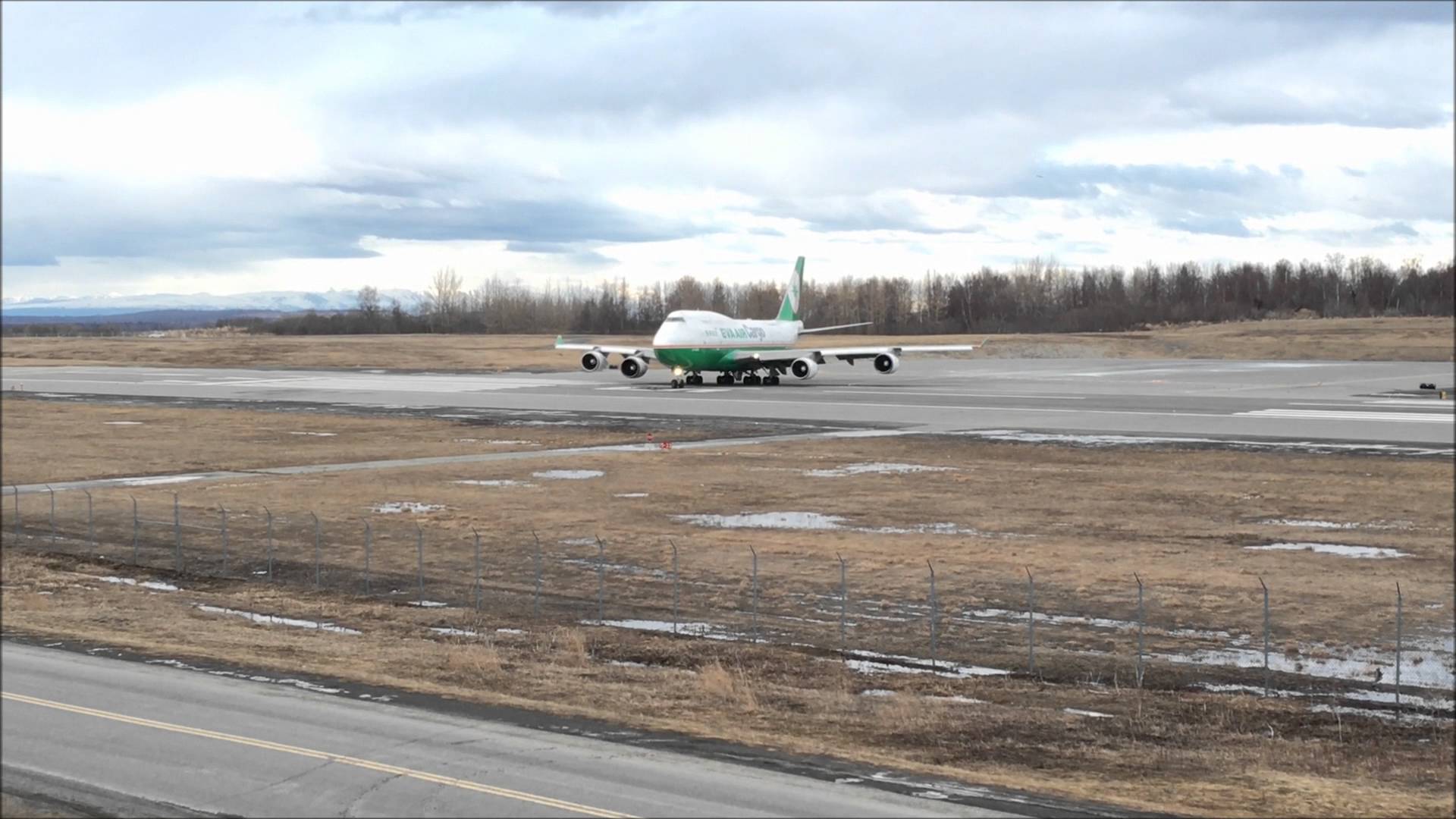 Anchorage International Airport – Boeing 747 Cargo Action April 2016