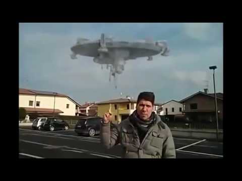 Macro clearest UFO appeared in ITALIA mp4