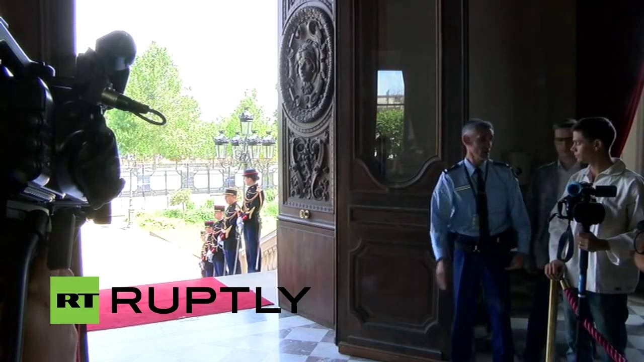 LIVE: Lavrov meets French FM Ayrault in Paris – Arrivals and protocol