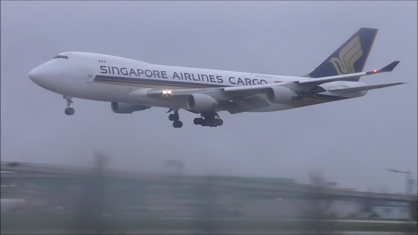Sunny & Rainy Day Spotting at London Heathrow 02/04/16 – Part 2 (Incl. Singapore 747F & Asiana 747)