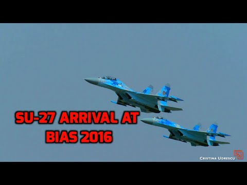 SU-27 arrival to BIAS 2016 – Low pass in formation with AN 26!