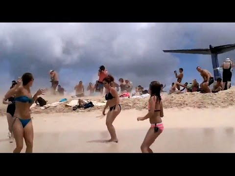 Moha Beach Girls Mad to Watch Jumbo Jet Take off