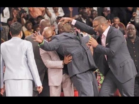 God Uses Tyler Perry To Lay Hands On Bishop TD Jakes