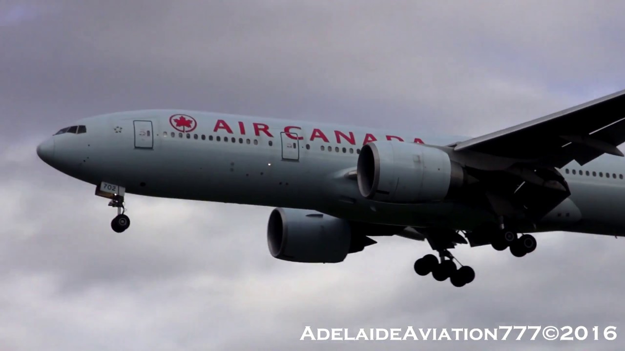 Plane Spotting Sydney Airport Morning Arrivals Montage — Airbus or Boeing?