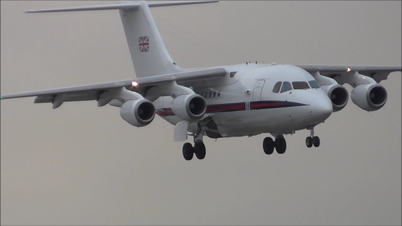Busy Afternoon Planespotting at London City Airport – 28/10/16 (#1)