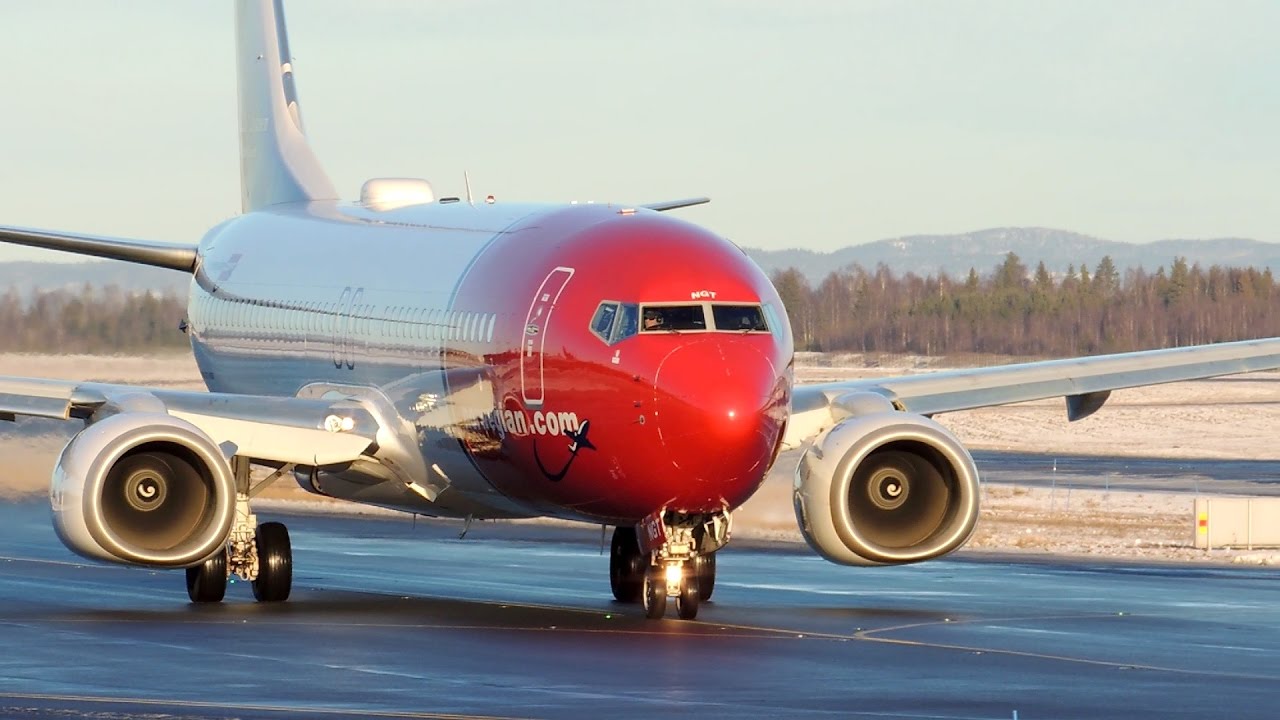Winter Departures and Arrivals at Oslo Airport – HD