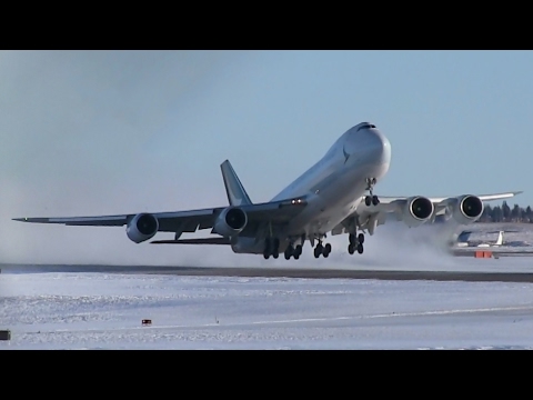 Crosswind! Cathay Pacific Cargo 747-867F [B-LJN] Pushback, Taxi, and Takeoff from Calgary Airport ᴴᴰ