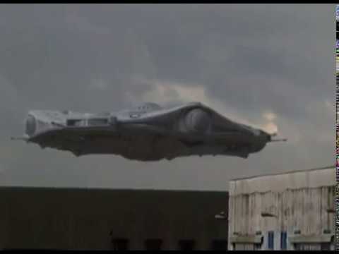 Incredible UFO Footage – UFO Lands In Town! UFO or Experimental Aircraft??