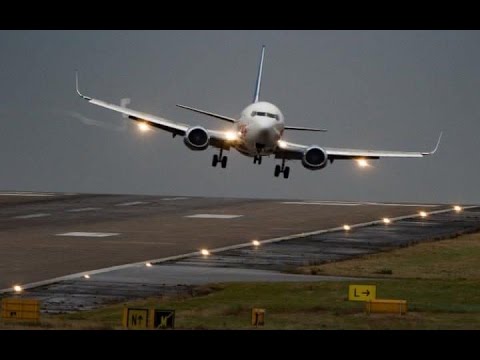 Scary Landings For Planes During Storm Doris