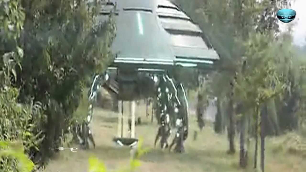 UFO Lands In China With Aviator? 2012 HD